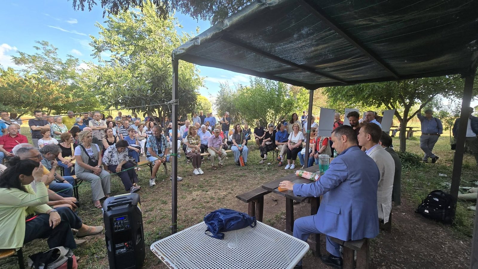 Il pubblico numeroso all'incontro con le istituzioni al Parco di Villa Flaviana
